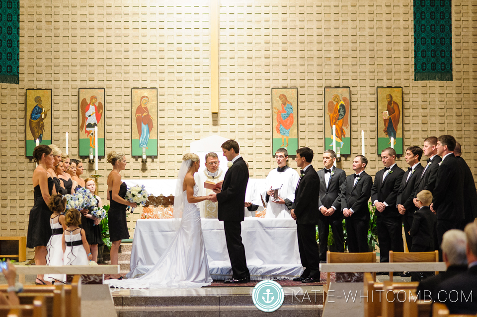 wedding ceremony at st matthews in south bend