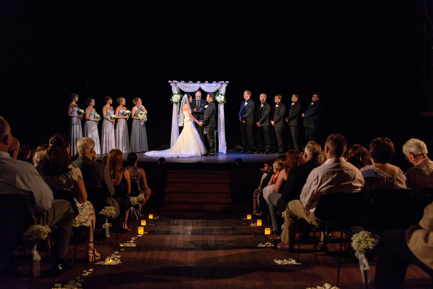 Amish Acres Barn Wedding Photos Kelanie Drew