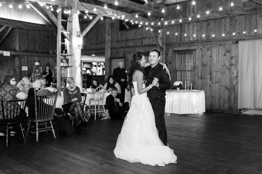 Amish Acres Barn Wedding Photos Kelanie Drew