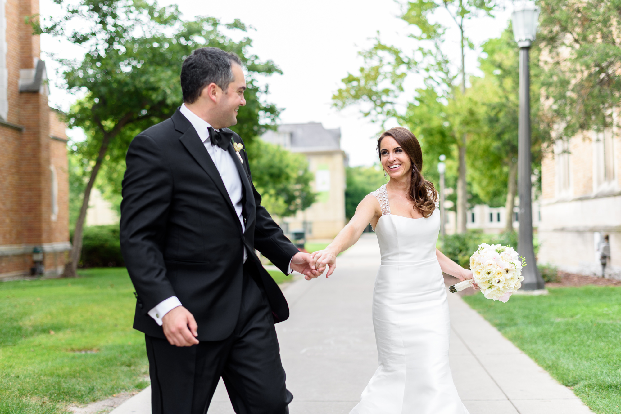 Wedding couple on the campus of the University of Notre Dame on South Quad