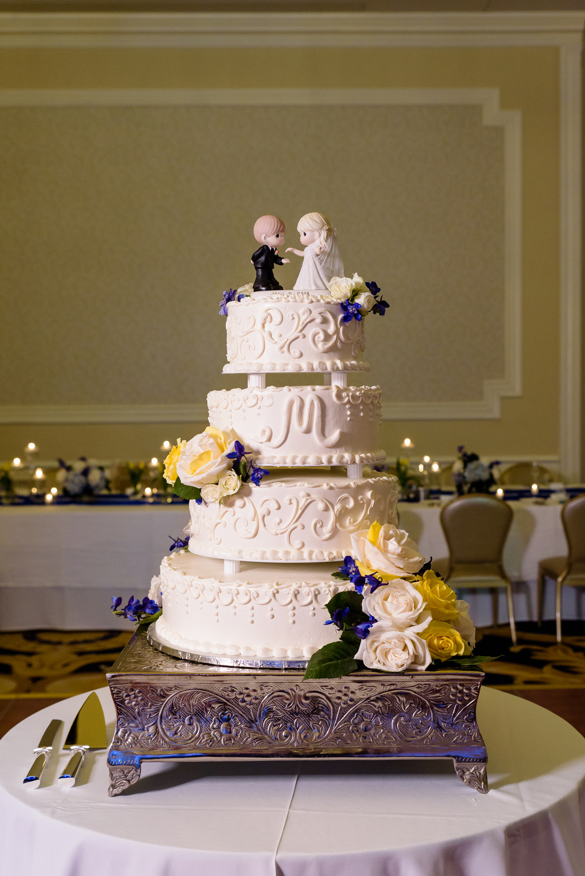 Wedding Cake for a wedding reception at the Morris Inn on the campus of Notre Dame by Macris Bakery