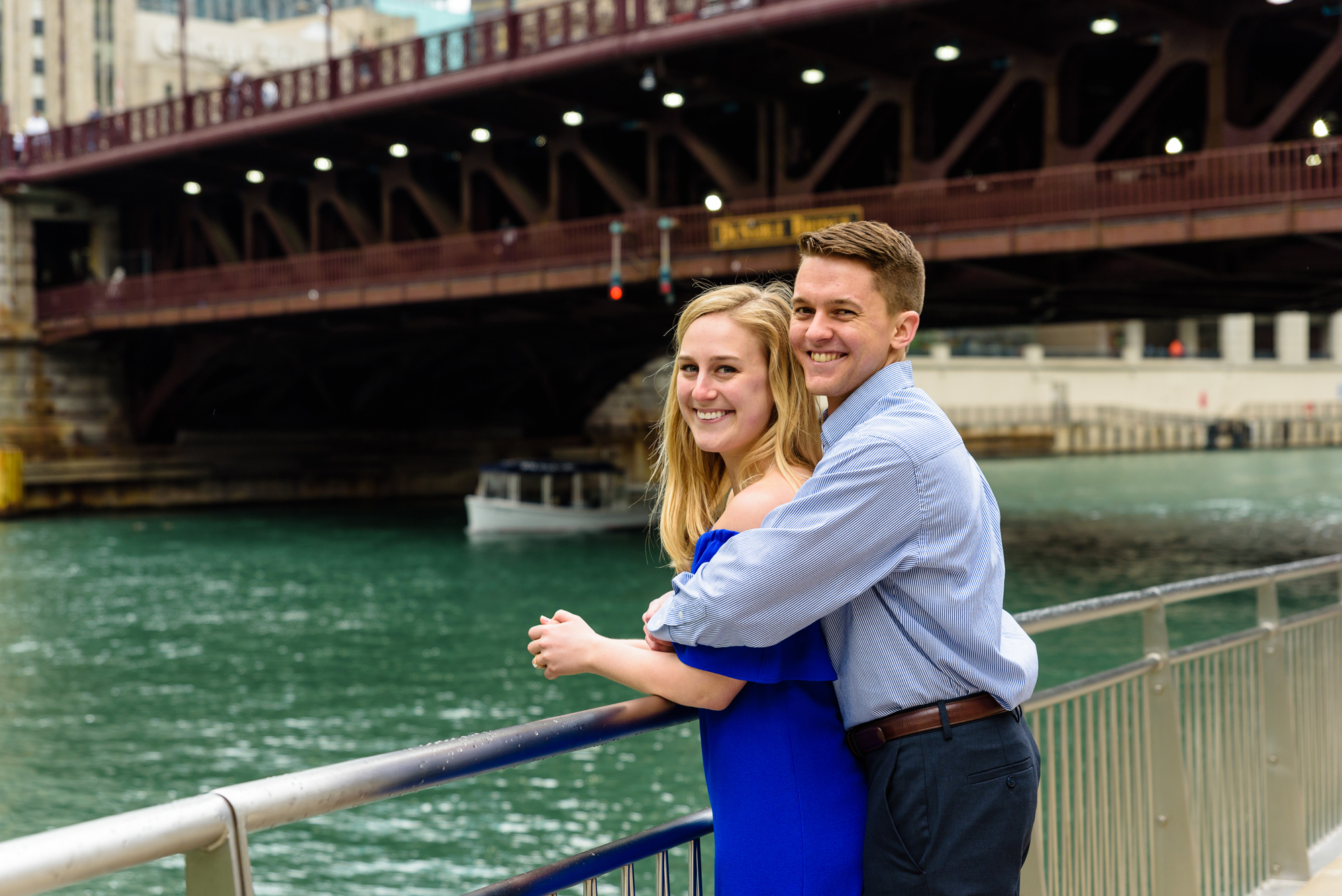 Engagement session at the Chicago Riverwalk