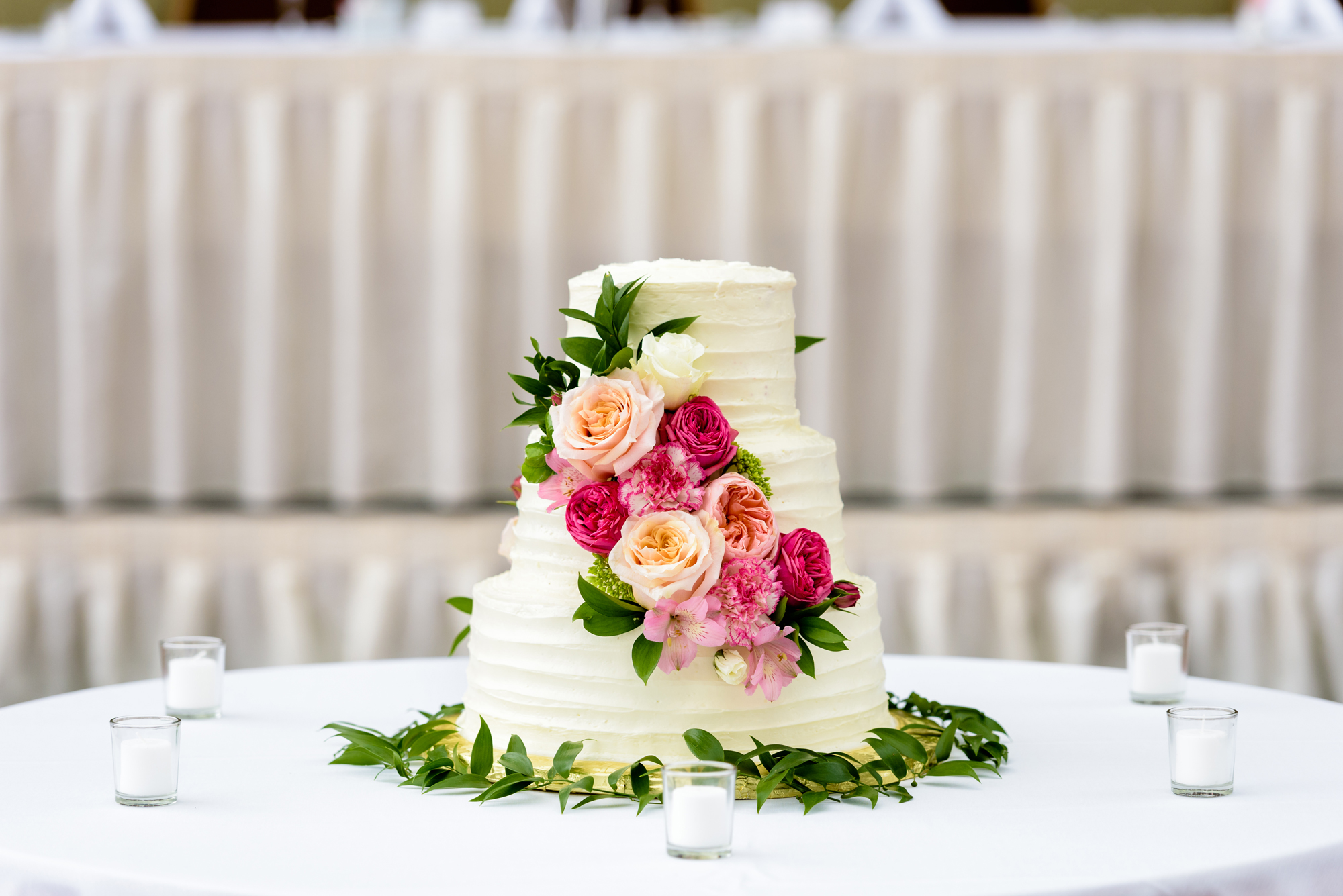 Wedding Reception details at the DoubleTree by Hilton