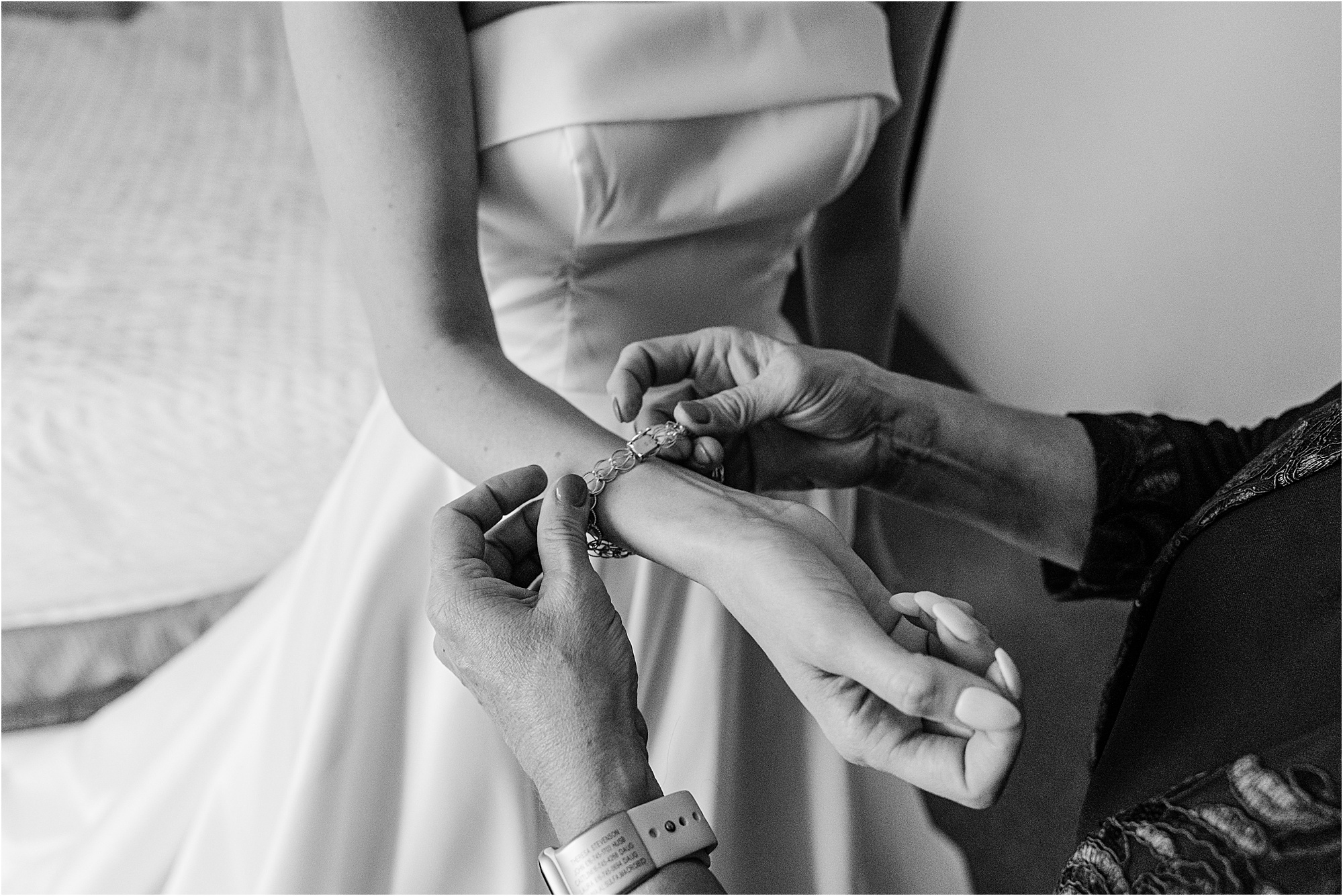 006-Caitlin-Kevin-Katie-Whitcomb-Photography-classic-elegant-notre-dame-winter-wedding-bride-getting-ready.jpg